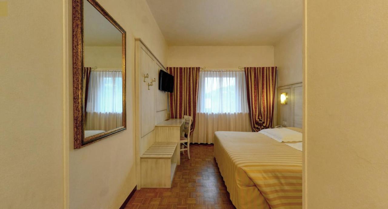 Ai Ronchi Motor Hotel Брешія Екстер'єр фото